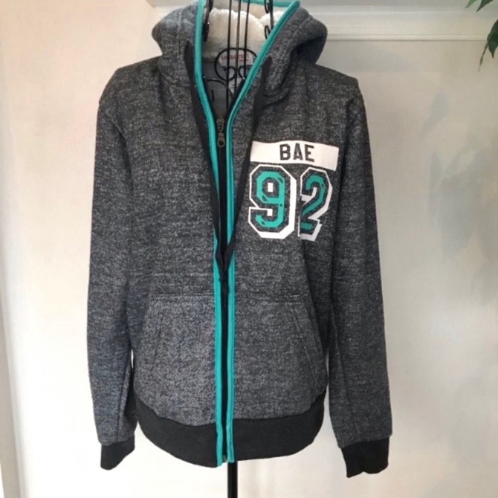 Luscious Cream Full Zip Graphic Hoodie Size M